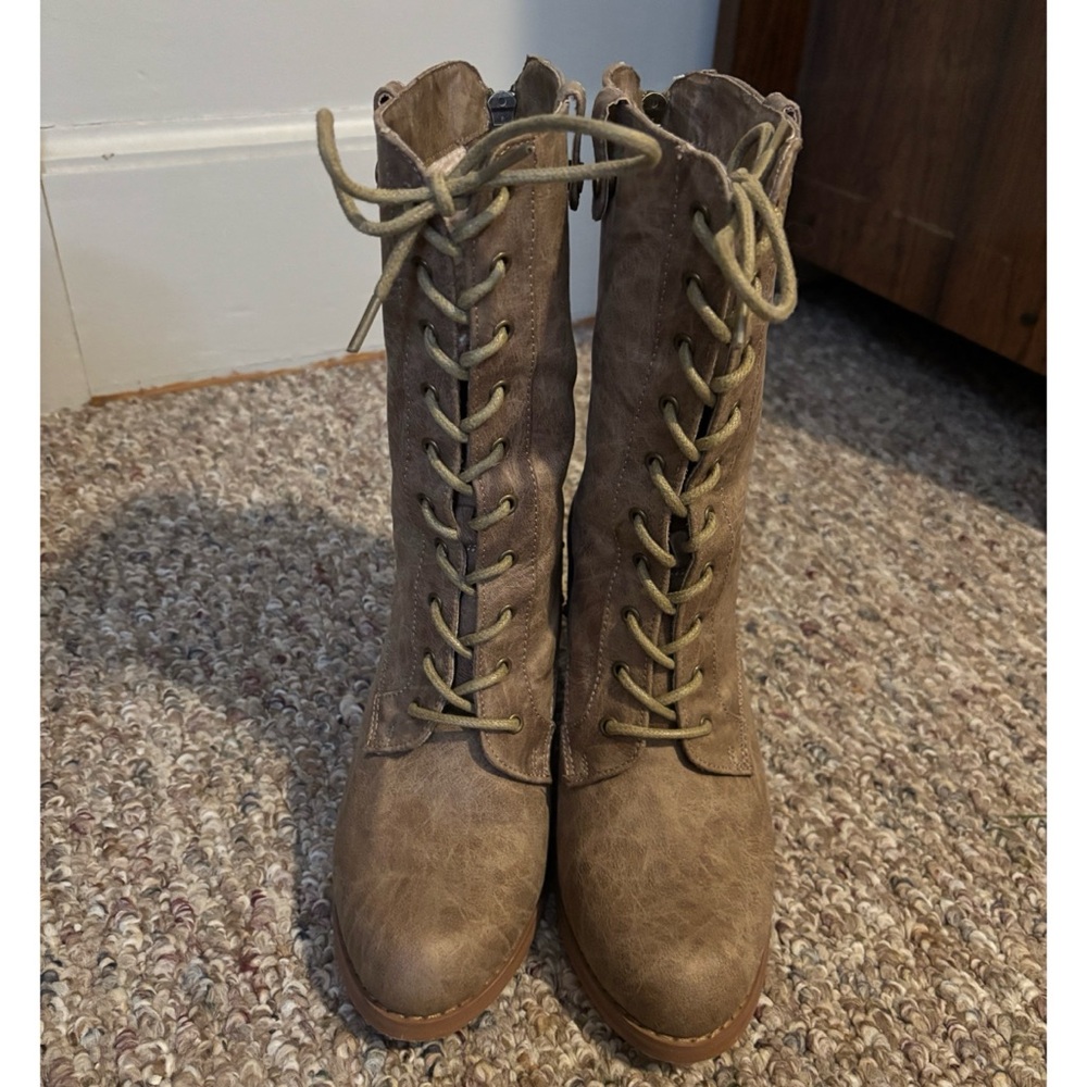 Women's Tan Lace-Up Boots